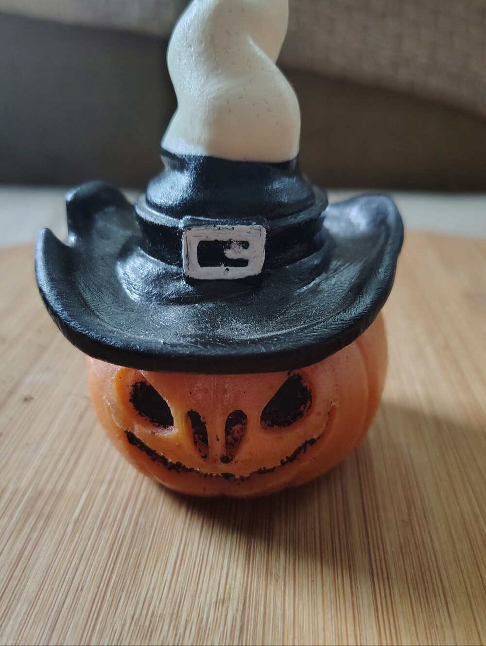 2 Halloween Pumpkin Figurine with Black Witch Hat